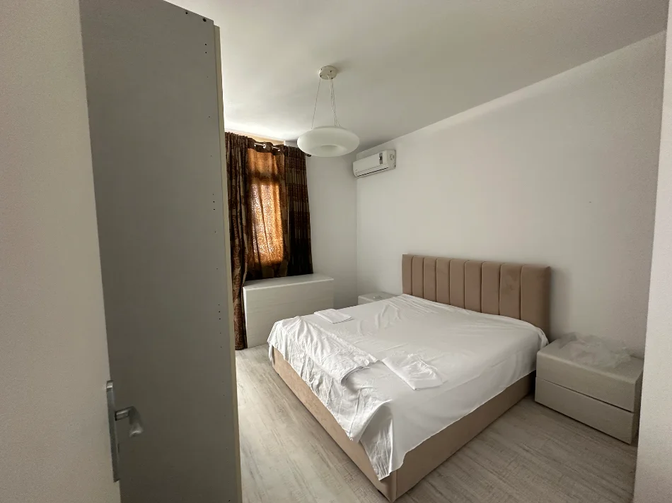 Tirane, jepet me qera apartament 2+1+Ballkon Kati 9, 120 m² 800 € (Bulevardi Zogu I)
