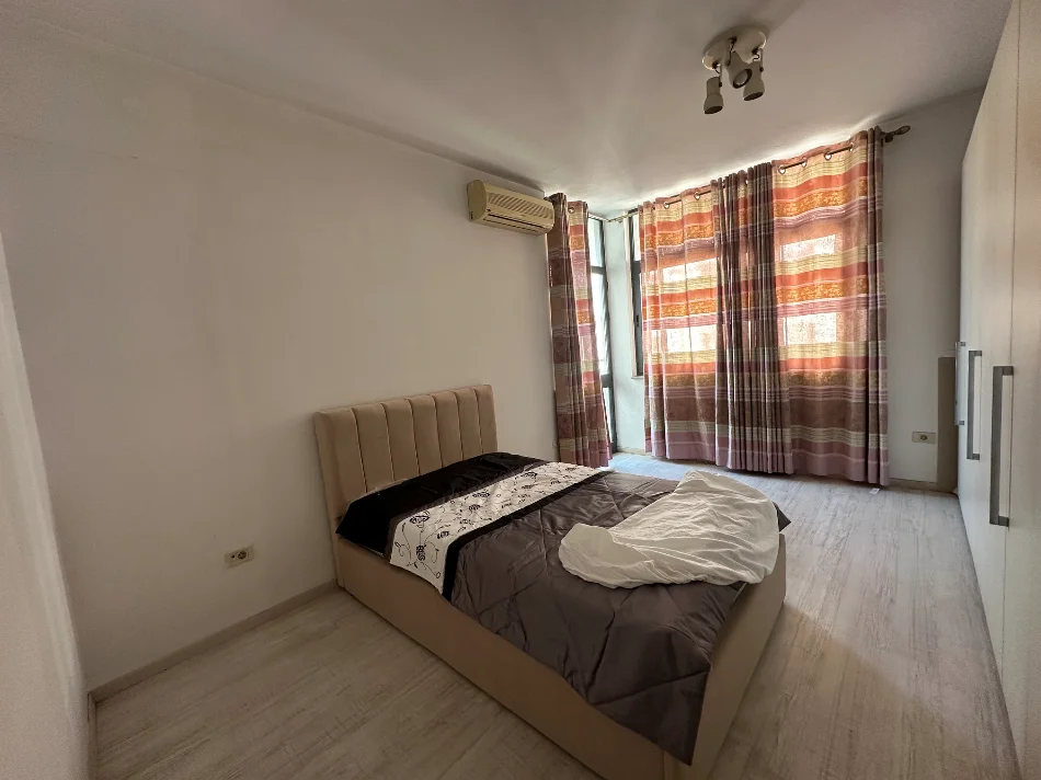 Tirane, jepet me qera apartament 2+1+Ballkon Kati 9, 120 m² 800 € (Bulevardi Zogu I)