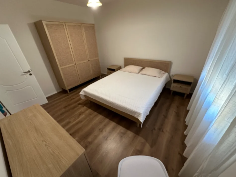 Tirane, jepet me qera apartament 1+1 Kati 5, 65 m² 500 € (Shkolla e Baletit tek Pasticeri Lej &amp; Laj)