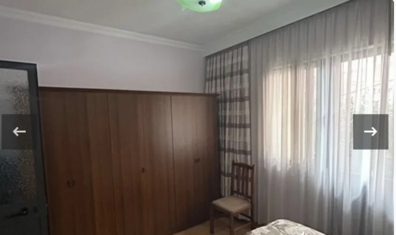 Tirane, jepet me qera apartament 2+1 Kati 2, 100 m² 50.000 € (Rruga Persefoni Kokedhima)