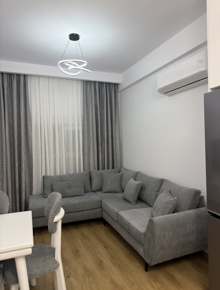 Tirane, jepet me qera apartament 1+1 Kati 4
