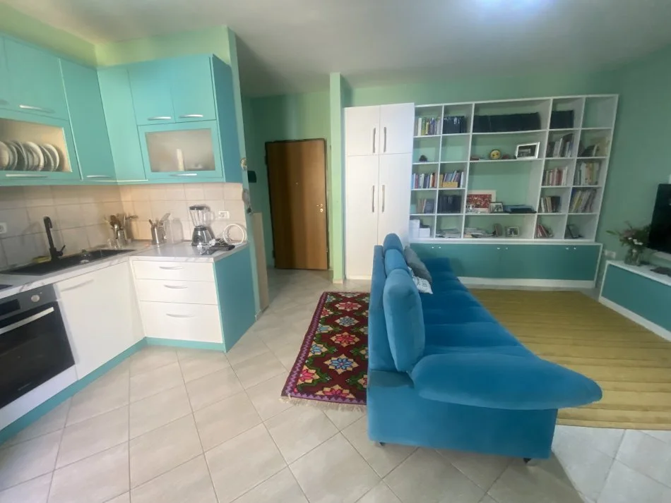 Tirane, shes apartament 2+1+Ballkon , 97 m² 144.000 € 