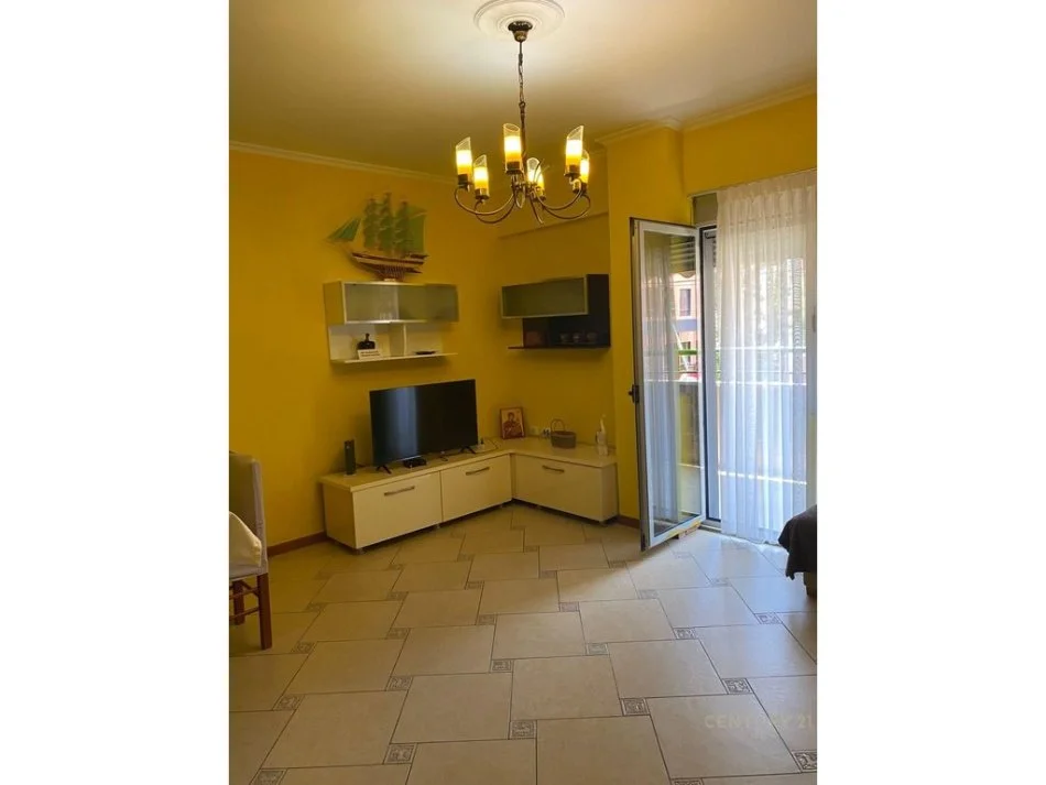 Tirane, jepet me qera apartament 1+1+ post parkimi Kati 2, 102 m² 750 € (Kompleksi Halili)