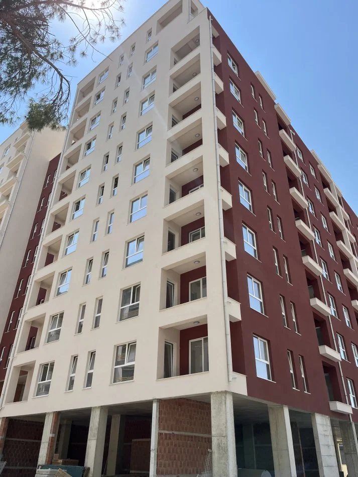 Tirane, shitet apartament 2+1+Ballkon , 117 m² 149.000 € 