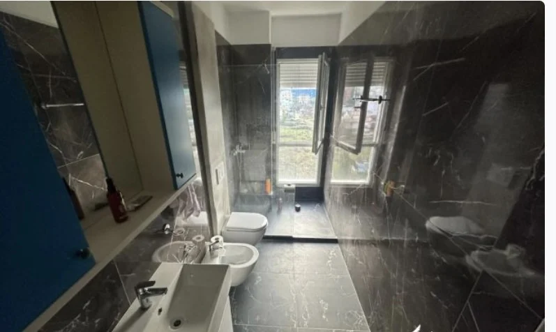 Tirane, jepet me qera apartament 2+1 Kati 7, 100 m² (Rruga Ali Demi Tirane, Shiperia)
