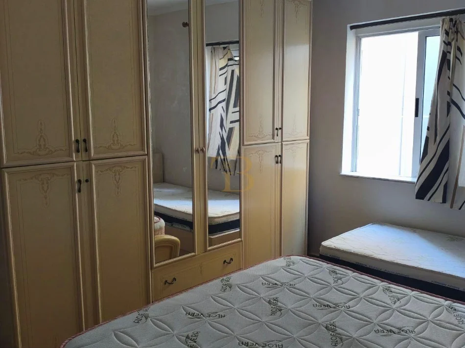 Tirane, jepet me qera apartament 1+1 Kati 4, 60 m² 500 € 