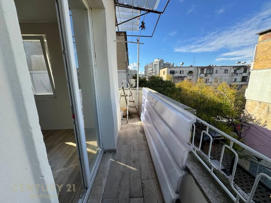 Tirane, shitet apartament 2+1 Kati 4, 76 m² 155.000 € (Mine Peza)