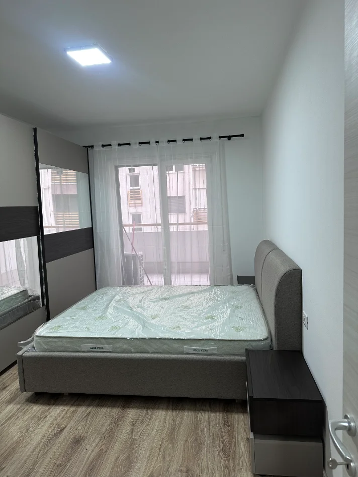Tirane, jepet me qera apartament 1+1+Ballkon Kati 1, 570 € (Rruga dritan hoxha)