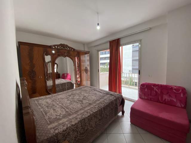 Tirane, jepet me qera apartament 2+1+BLK Kati 2, 100 m² 40.000 Leke (Rruga Rexhep Shala)