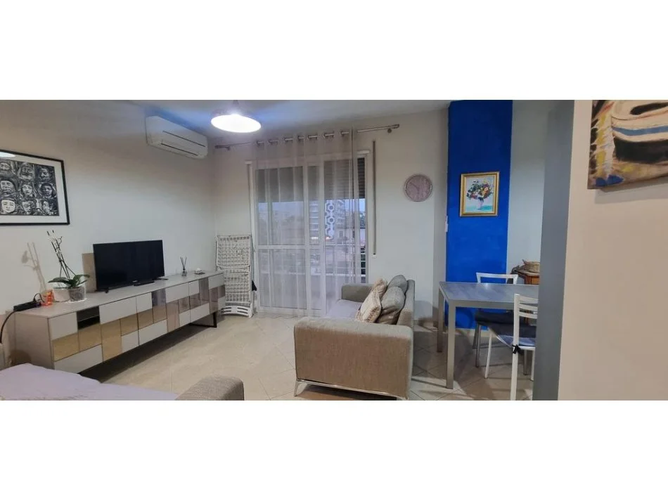 Tirane, shitet apartament 1+1+Ballkon Kati 3, 62 m² 135.000 € (Bulevardi zhan d’ark)