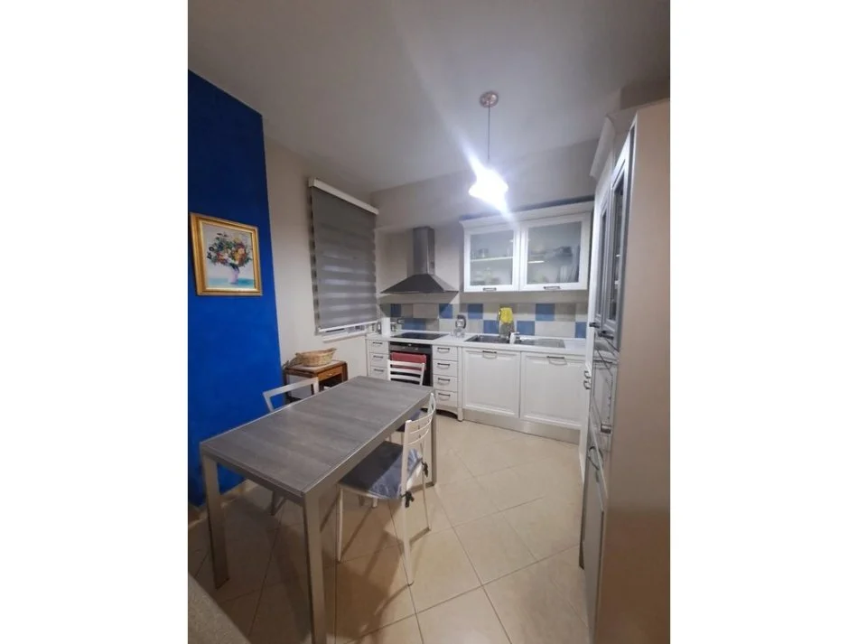 Tirane, shitet apartament 1+1+Ballkon Kati 3, 62 m² 135.000 € (Bulevardi zhan d’ark)