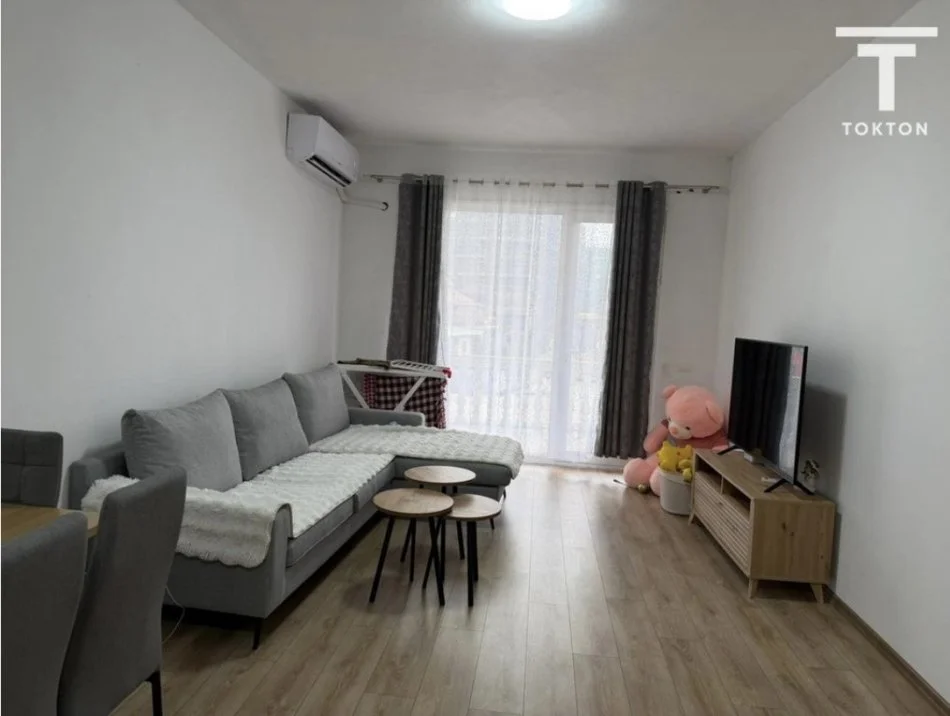Tirane, shitet apartament 2+1+Ballkon Kati 1, 125 m² 150.000 € (Unaza Madhes)
