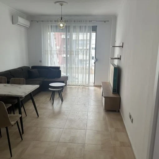 Tirane, jepet me qera apartament+verande | Penthouse 3+1+Aneks+Ballkon Kati 3, 165 m² 750 € (poligrafiku)