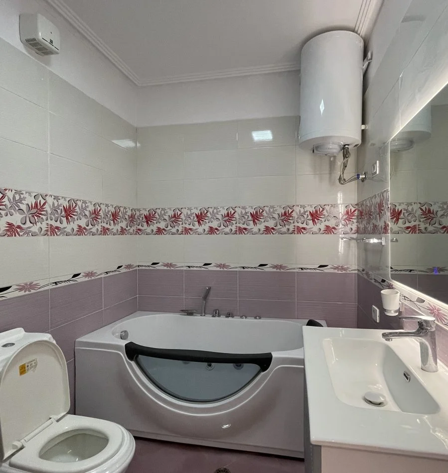 Tirane, shitet apartament 1+1+Ballkon Kati 2, 77 m² 140.000 € (355693414015)