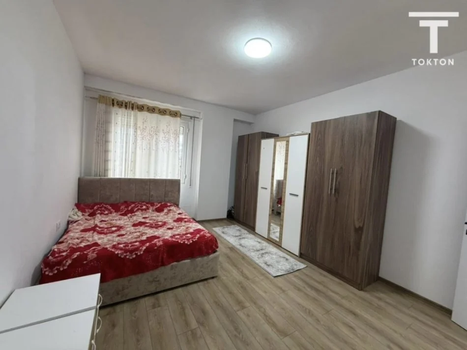 Tirane, shitet apartament 2+1+Ballkon Kati 1, 125 m² 150.000 € (Unaza Madhes)