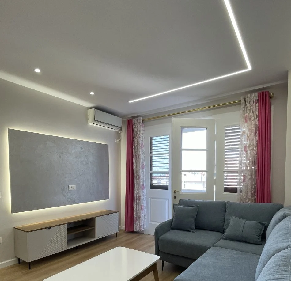 Tirane, shitet apartament 1+1+Ballkon Kati 2, 77 m² 140.000 € (355693414015)
