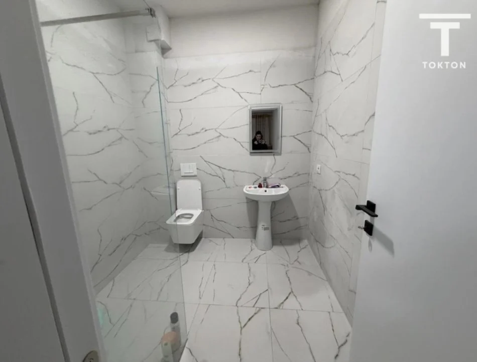 Tirane, shitet apartament 2+1+Ballkon Kati 1, 125 m² 150.000 € (Unaza Madhes)