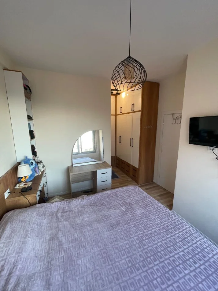 Tirane, jepet me qera apartament 2+1+2 poste parkimi Kati 3, 107 m² 750 € (Orion Tower Bridge, Komisariati nr.4)