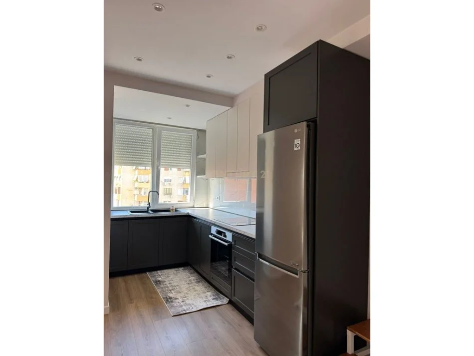 Tirane, jepet me qera apartament 2+1+Aneks+Ballkon Kati 6, 111 m² 950 € (Ish-Tregu Elektrik)