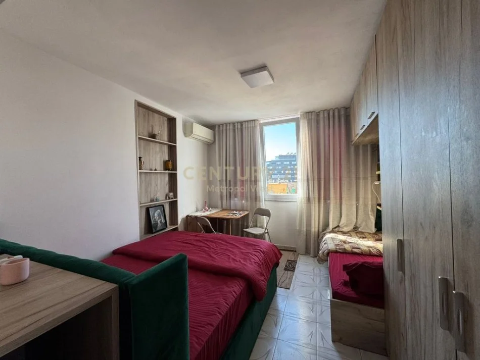 Tirane, jepet me qera apartament 1+1 Kati 6, 43 m² 500 € (Sheshi Skenderbej)