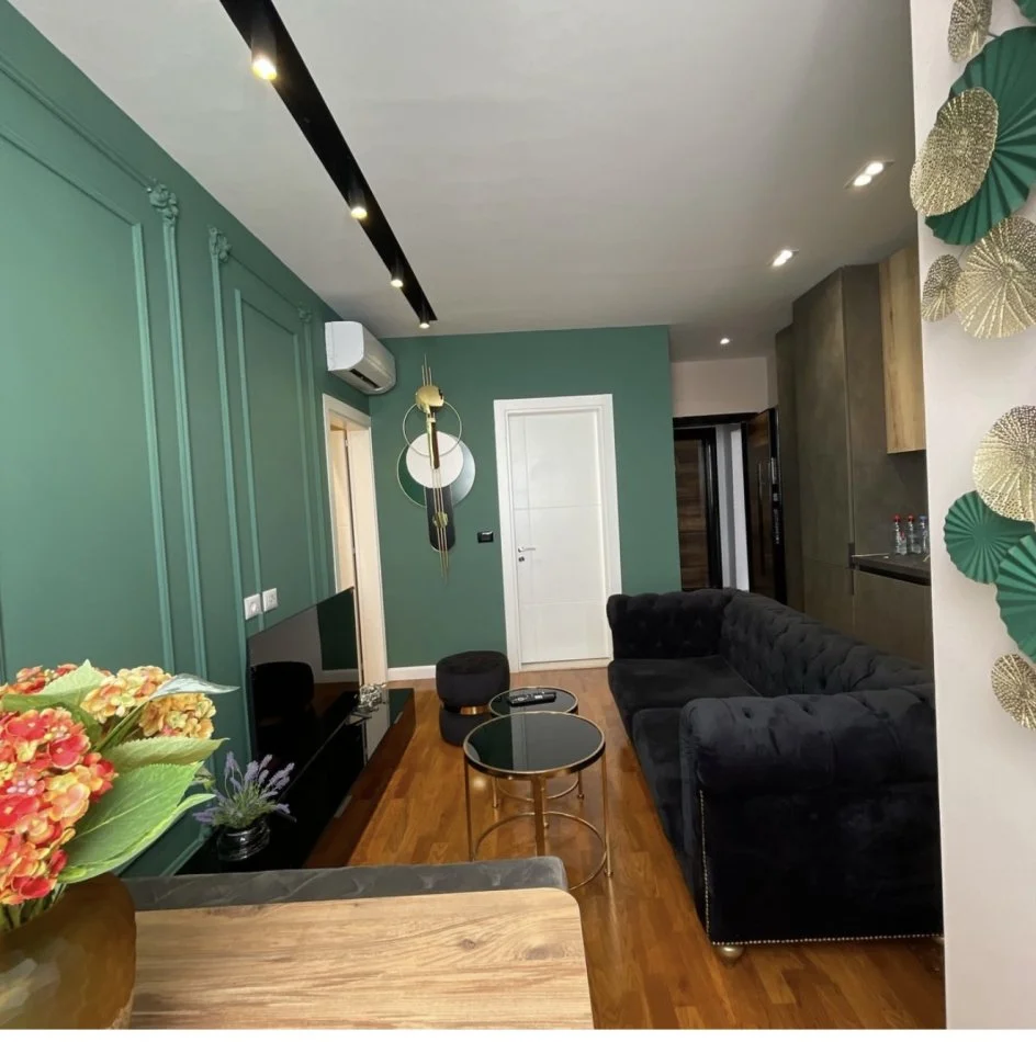 Tirane, jepet me qera apartament 1+1 Kati 6, 50 m² 700 € (Ish blloku)