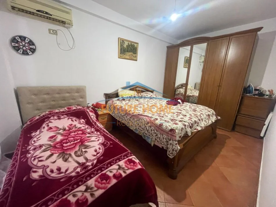 Tirane, shitet apartament 1+1+Ballkon Kati 1, 51 m² 105.000 € (Rruga e Kavajes)