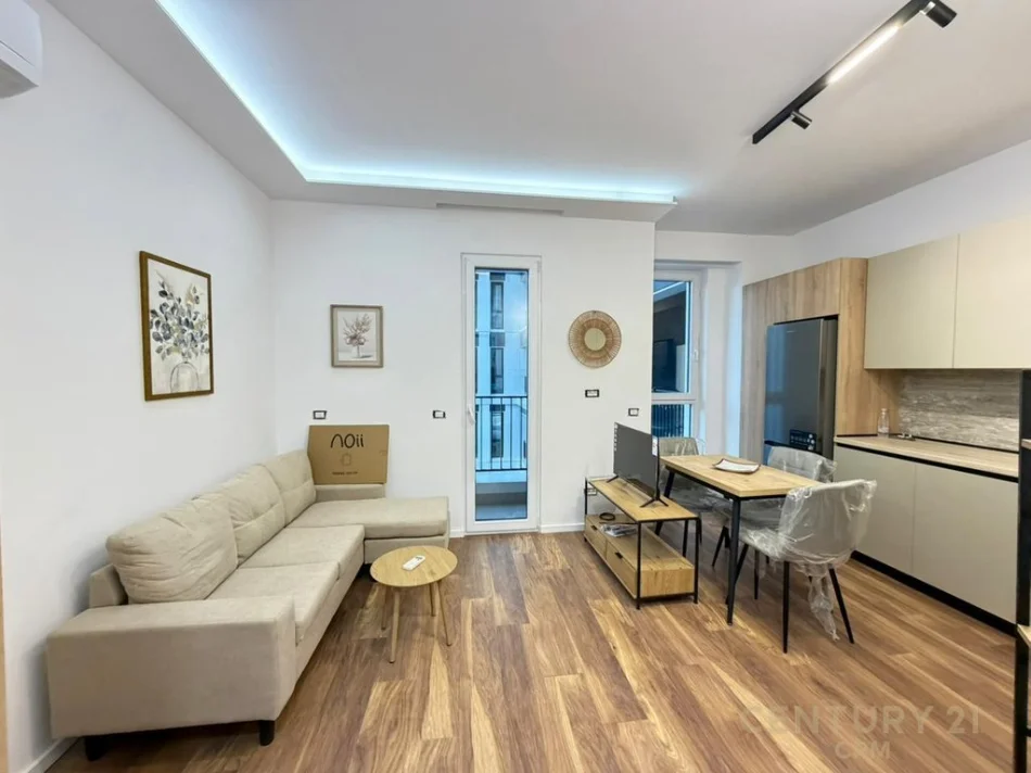 Tirane, jepet me qera apartament 1+1+Ballkon , 55 m² 700 € 
