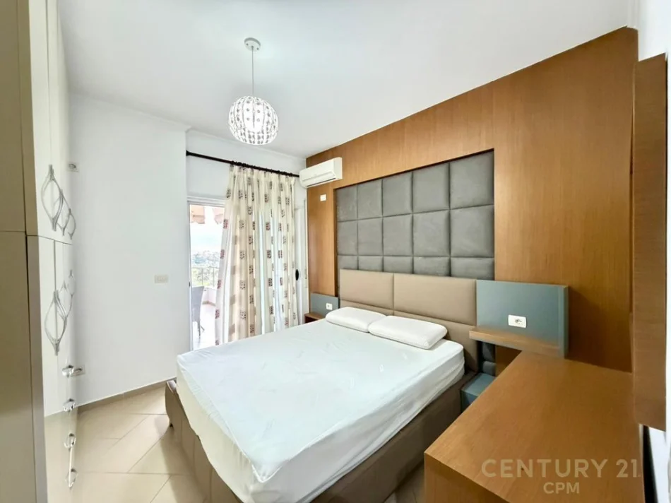 Tirane, jepet me qera apartament 2+1+Ballkon , 100 m² 650 € 
