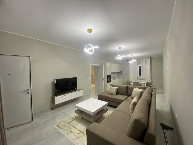 Tirane, jepet me qera shtepi 2+1+A+BLK Kati 1, 90 m² 1.000 Euro (Vilat Gjermane)