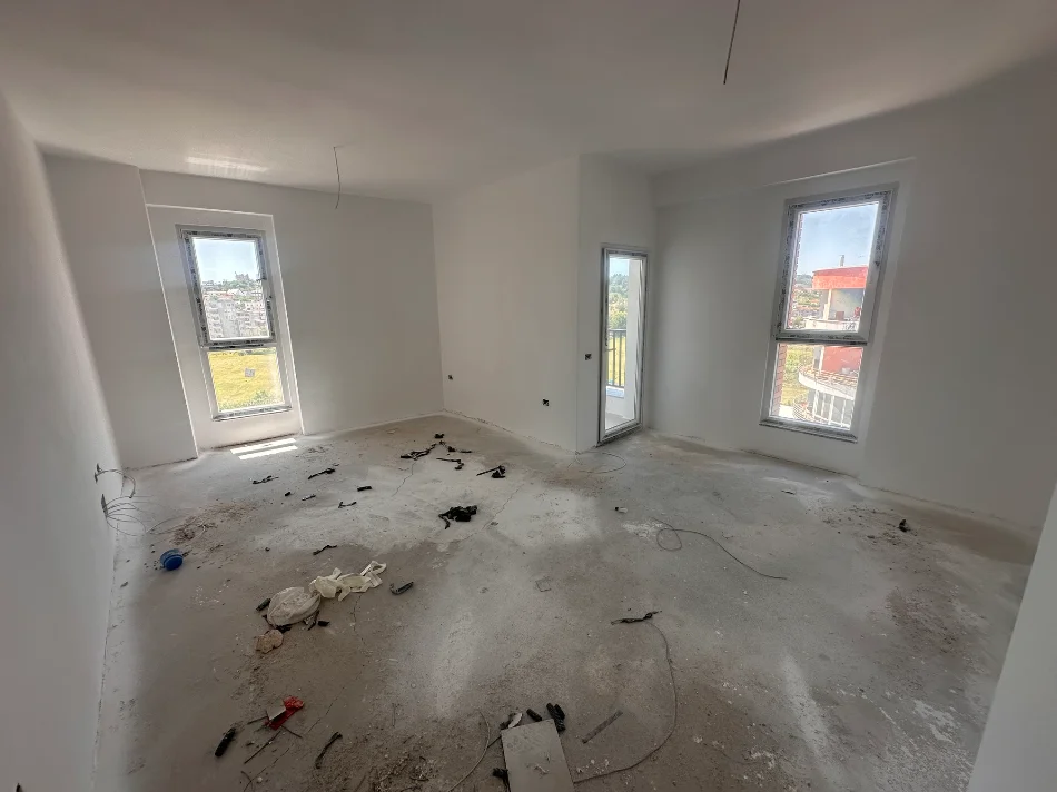 Tirane, shitet apartament 2+1+Ballkon Kati 7, 92 m² 133.500 € (Aos construcion)