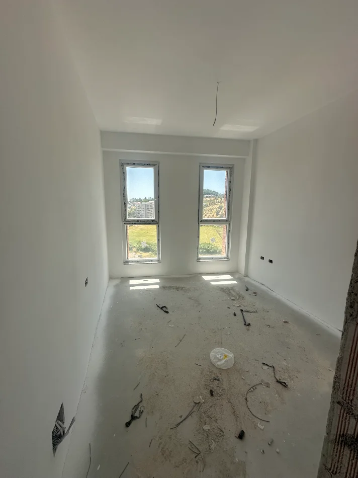 Tirane, shitet apartament 2+1+Ballkon Kati 7, 92 m² 133.500 € (Aos construcion)