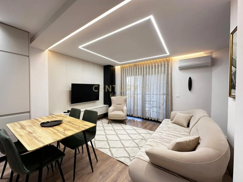 Tirane, jepet me qera apartament 2+1 Kati 4, 73 m² 1.000 € 
