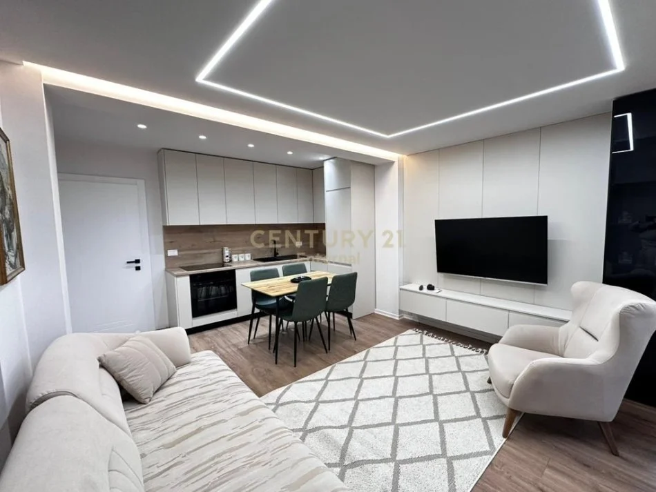 Tirane, jepet me qera apartament 2+1 Kati 4, 73 m² 1.000 € 