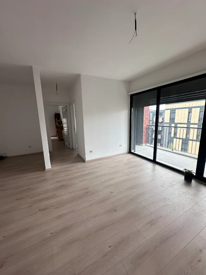 Tirane, jap me qera apartament 2+1+Ballkon Kati 6, 89 m² 770 € (Rruga panorama)