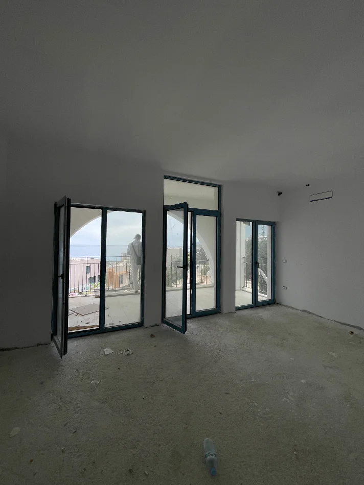 Dhermi - Palase, shitet apartament 2+1+Ballkon Kati 3, 132 m² 435.600 € (Dhermi)