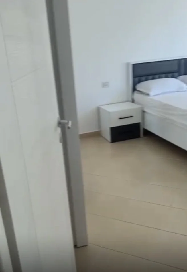 Tirane, jepet me qera apartament 1+1 Kati 1, 80 m² 500 € 