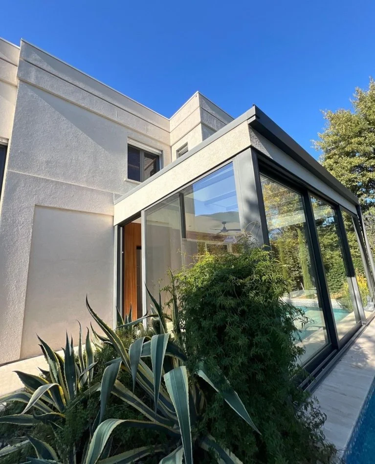 Tirane, shitet Vile , 