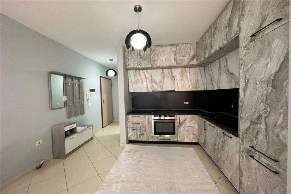 Tirane, apartament , Kati 6, 95 m² 430 € 