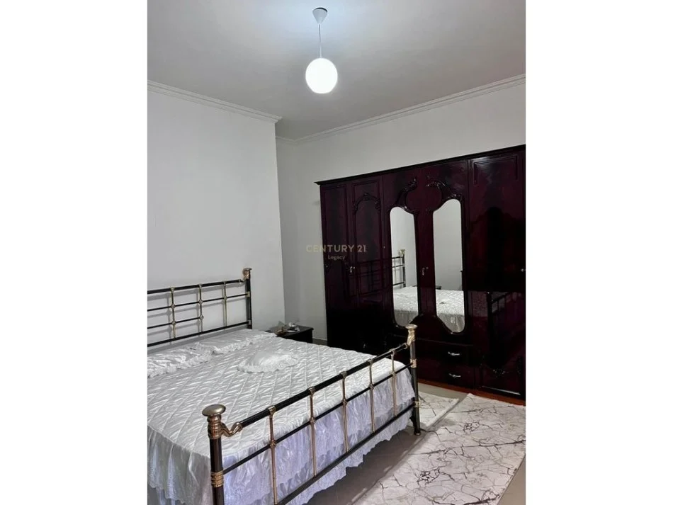 Tirane, jepet me qera apartament 2+1 Kati 2, 110 m² 500 € (Selite)