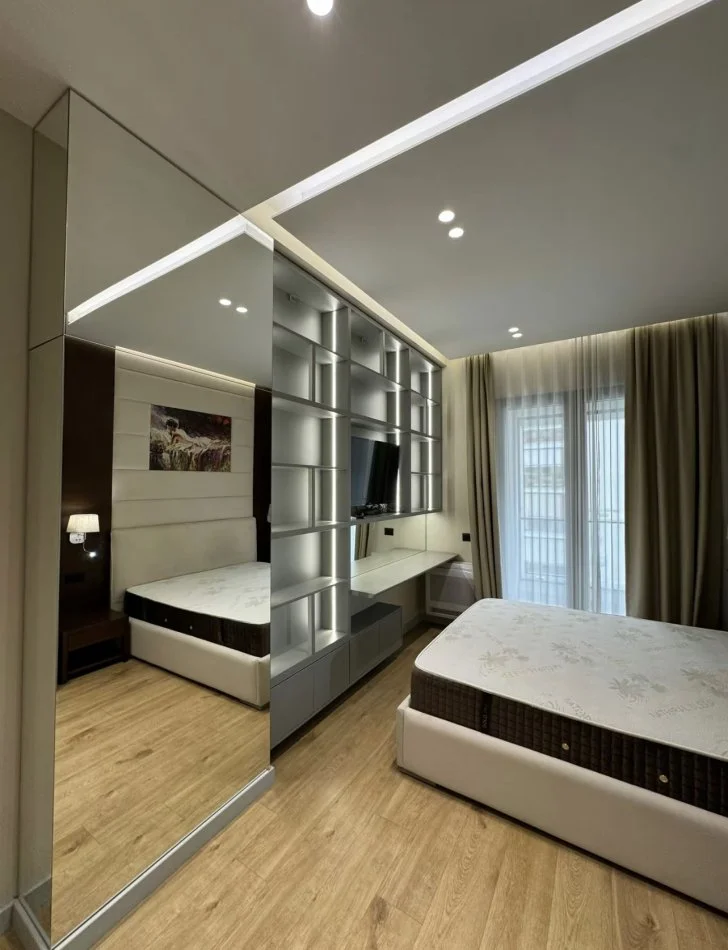 Tirane, jap me qera apartament 1+1+Ballkon Kati 8, 75 m² 800 € (Rruga Kavajes)