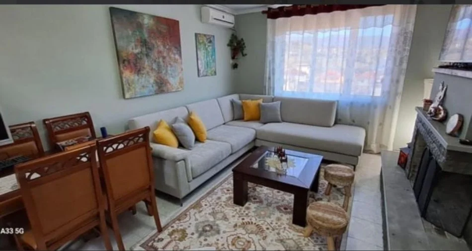 Tirane, jepet me qera apartament 1+1 Kati 2, 70 m² 350 € 