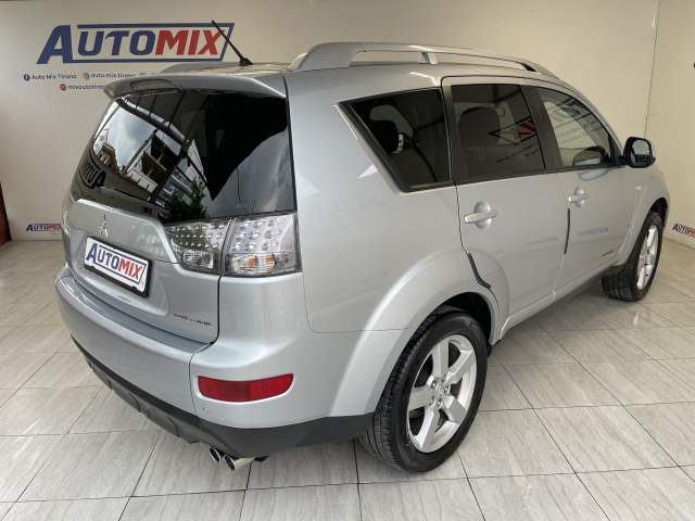 Tirane, shes xhip Mitsubishi outlander Viti 2009, 6.900 Euro