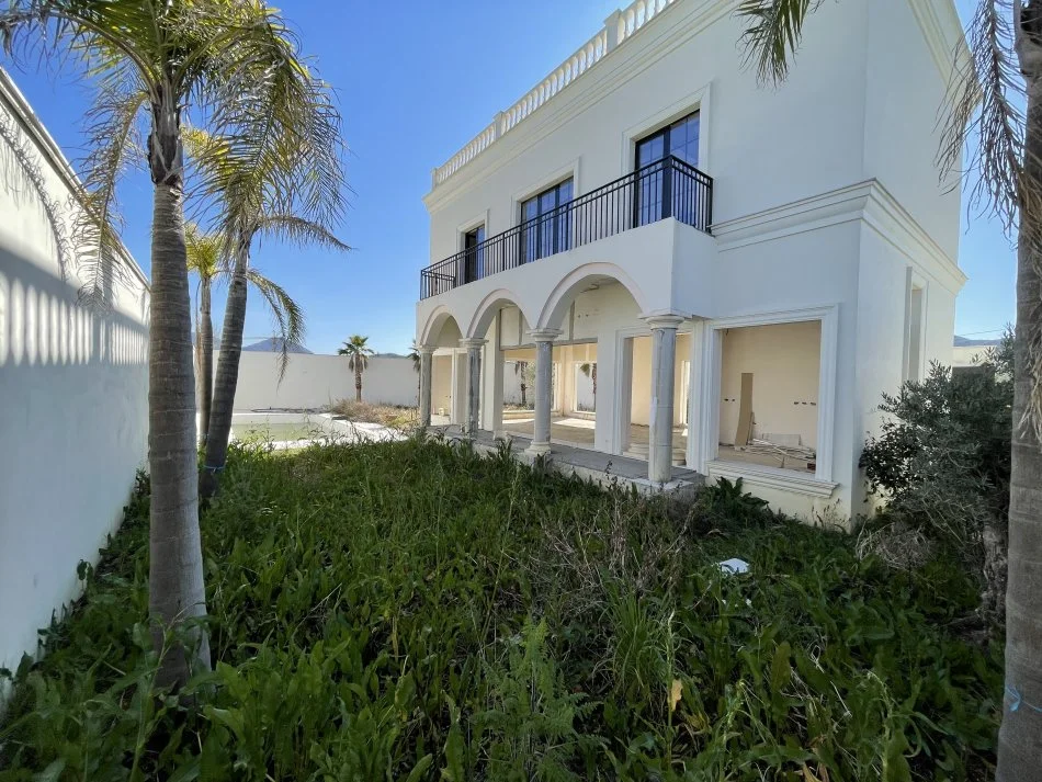 Tirane, shes Vile 2 Katshe Kati 0, 800 m² 800.000 € (Mjull Bathore -TEG)