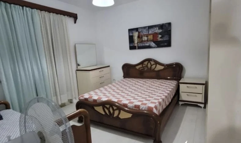 Tirane, jepet me qera apartament 1+1 Kati 1, 70 m² 40.000 € (Ish parku autobuzave)