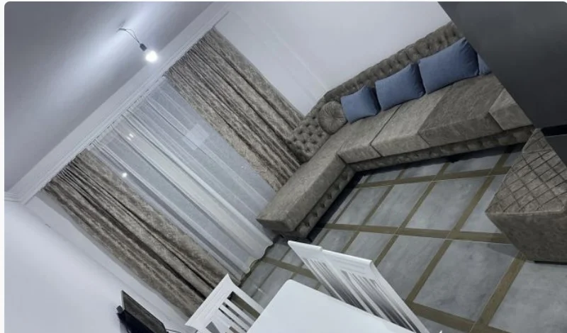 Tirane, jepet me qera apartament 1+1 , 70 m² 35.000 € (Tom doshi shkoze)