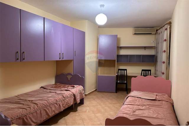 Tirane, jepet me qera apartament 2+1 Kati 5, 110 m² 450 Euro (Astir)