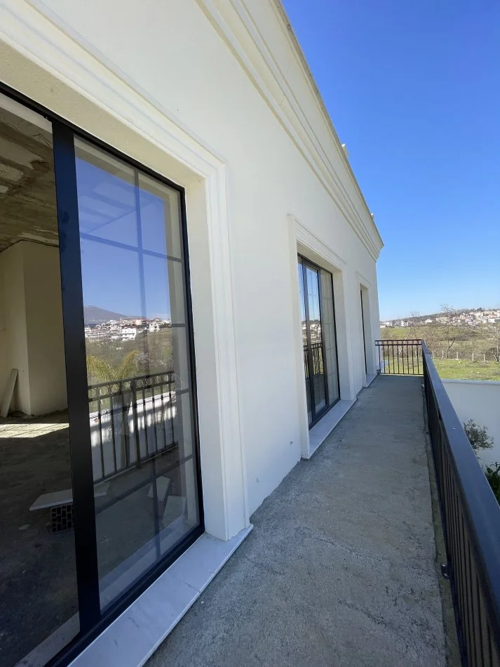 Tirane, shes Vile 2 Katshe Kati 0, 800 m² 800.000 € (Mjull Bathore -TEG)