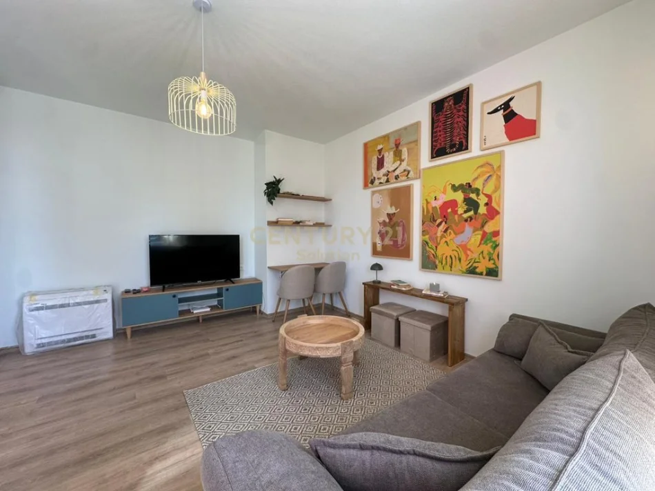 Tirane, jepet me qera apartament 1+1 Kati 2, 55 m² 600 € 