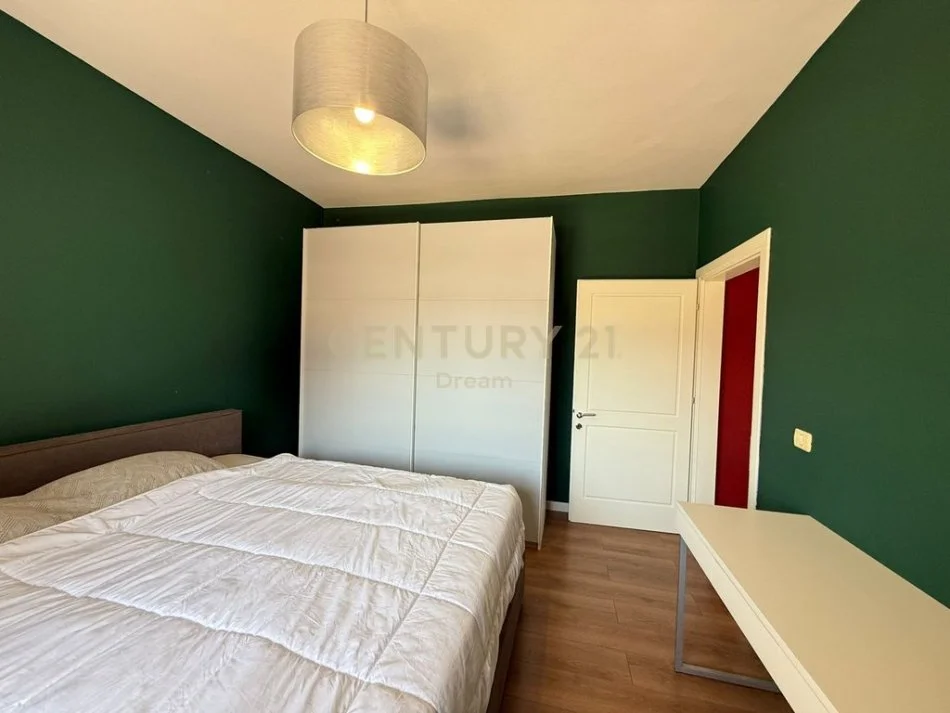 Tirane, shitet apartament 1+1 Kati 7, 85 m² 175.000 € (Rruga Muhedin Llagami)