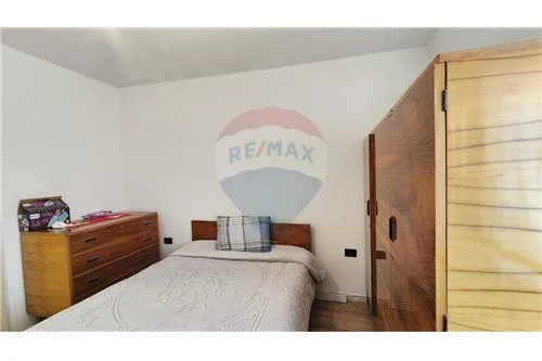 Tirane, jepet me qera apartament 2+1 Kati 2, 75 m² 400 € (Pallati me Shigjeta)